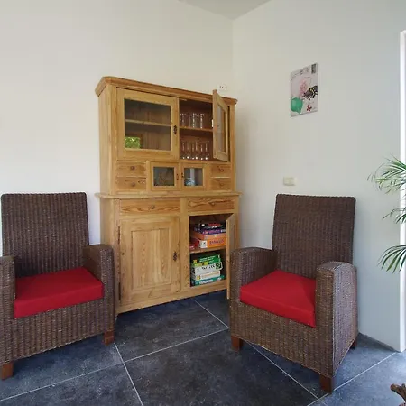 Apartment Halte 7 *