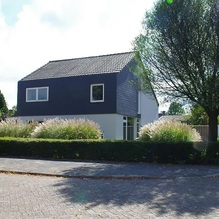 Apartment Halte 7 *